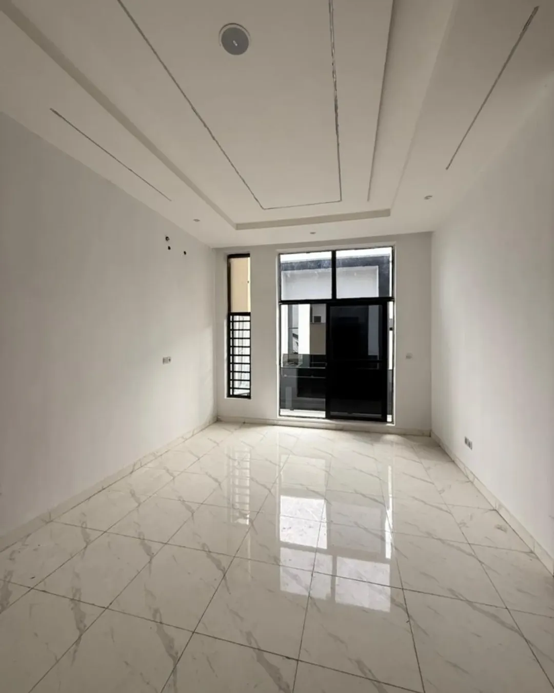 Elegant Ikota Duplex: Spacious 4BR with Solar & Balcony