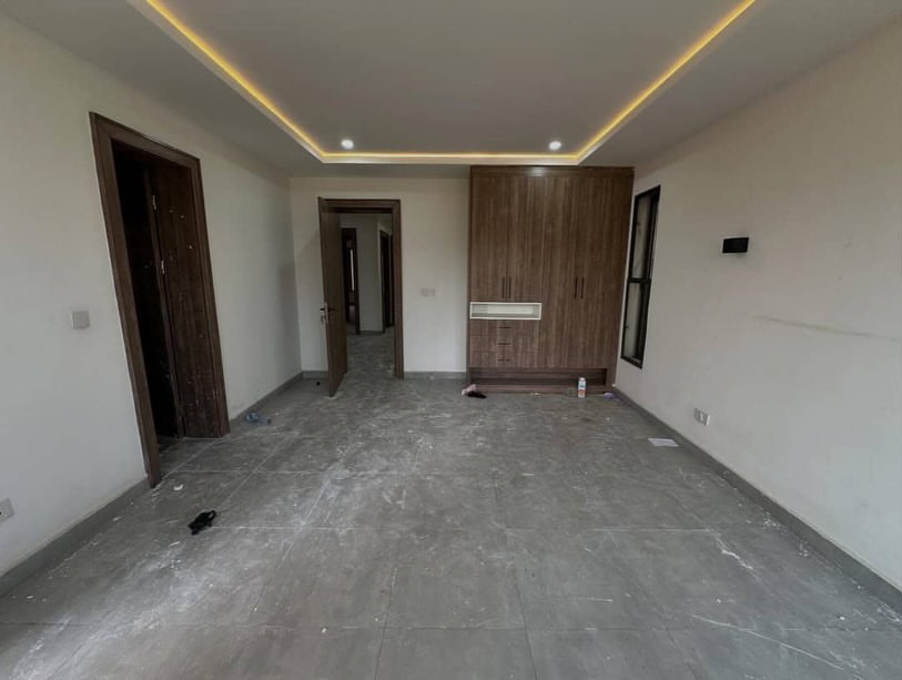 Exquisite 5-Bed Terrace Duplex with BQ in Lifecamp