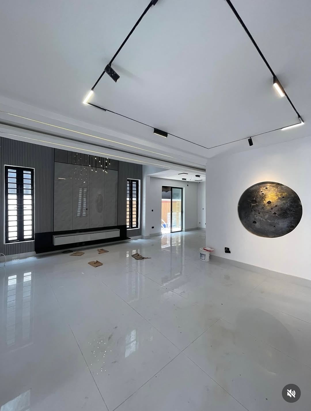 Lekki’s Ultimate 5-Bedroom Estate Oasis with Pool & Cinema