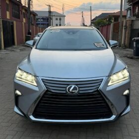 Luxury Lexus RX350: Panoramic Roof