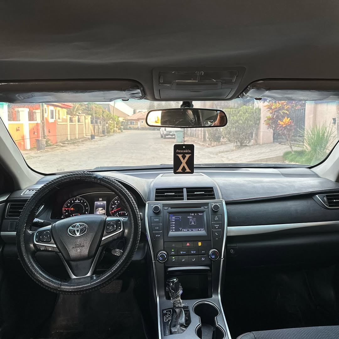 2016 Toyota Camry SE: Pristine & Duty-Paid in Abuja