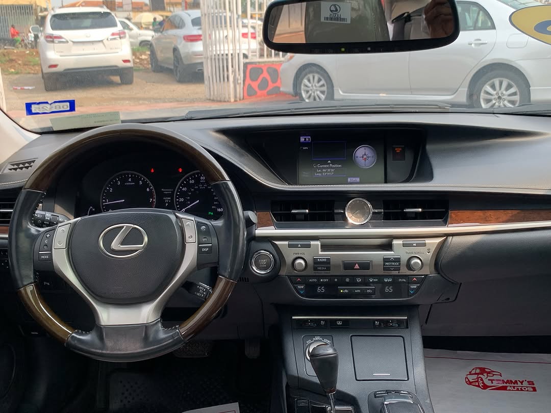 2013 Lexus ES350: V6 Power, Luxury & Duty-Paid