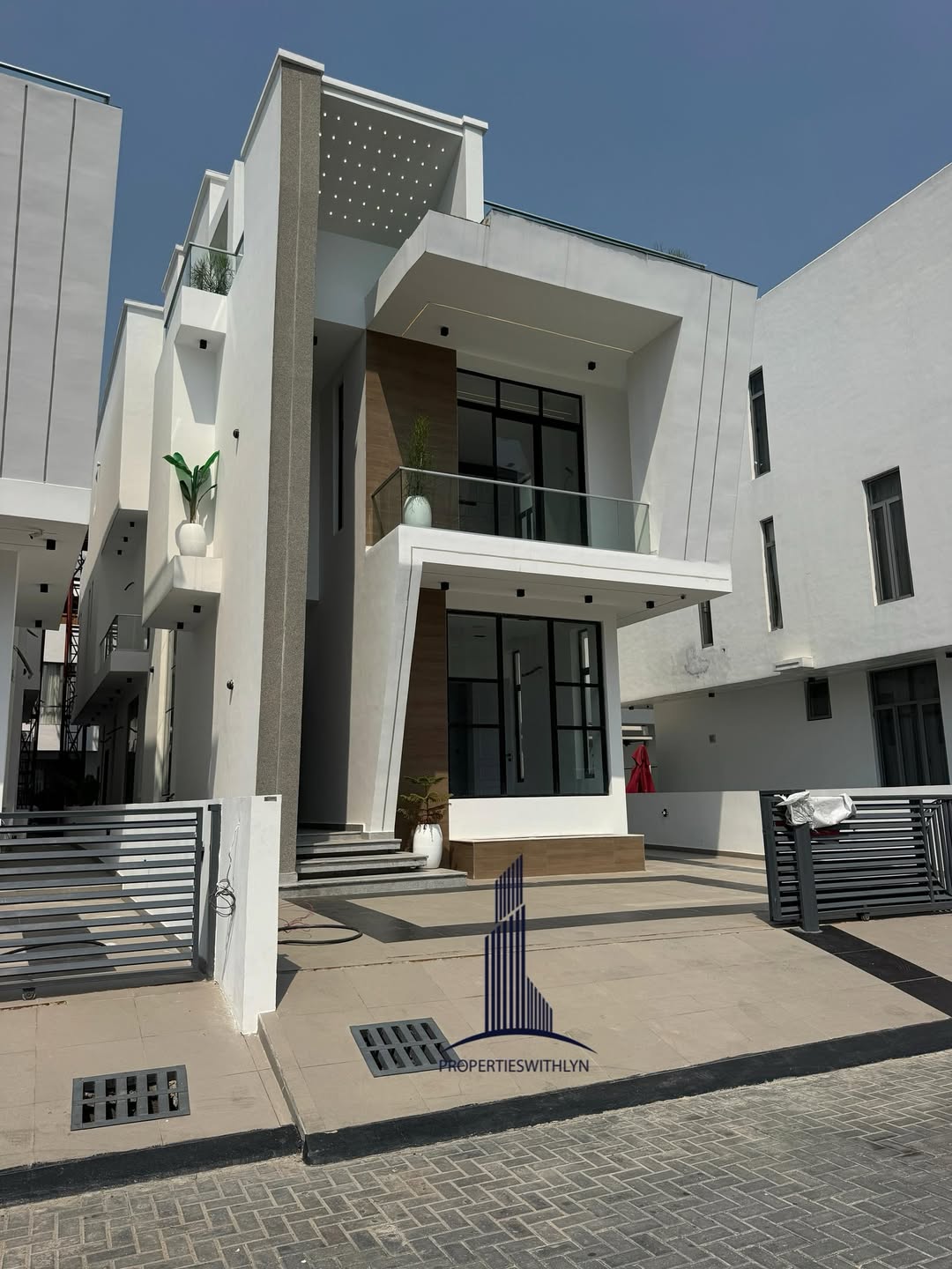 Cinema & Pool Paradise in Osapa London