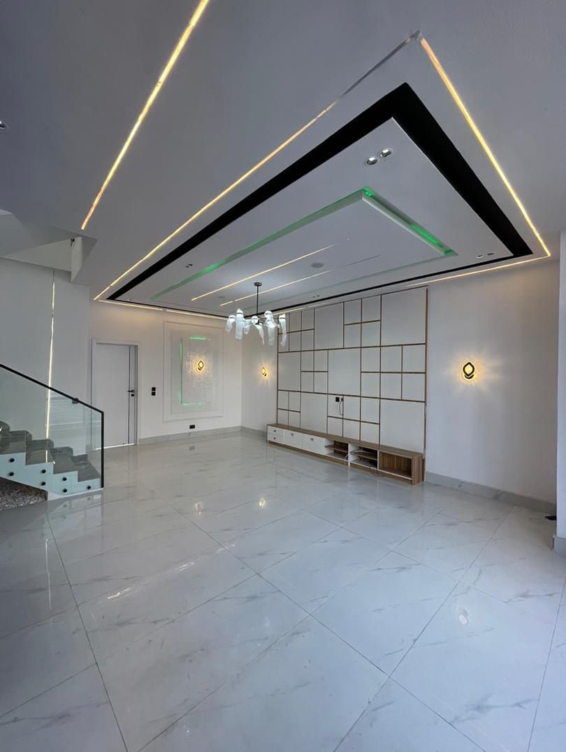Lekki’s Finest: 4BR Smart Home in Secure Estate