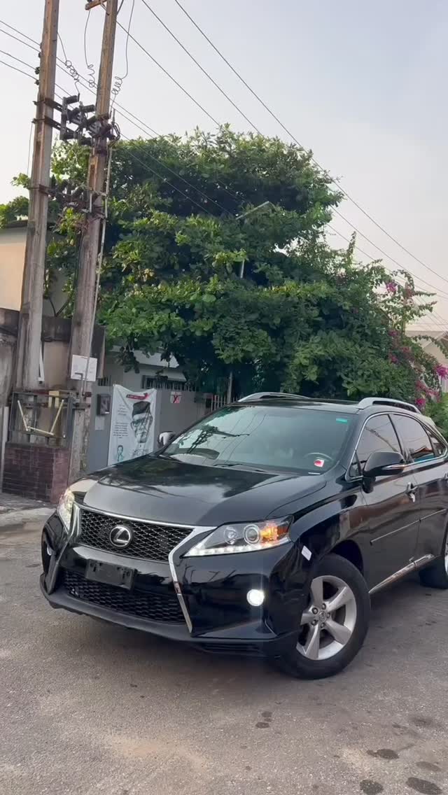 Immaculate Lexus RX350: Luxury & Value