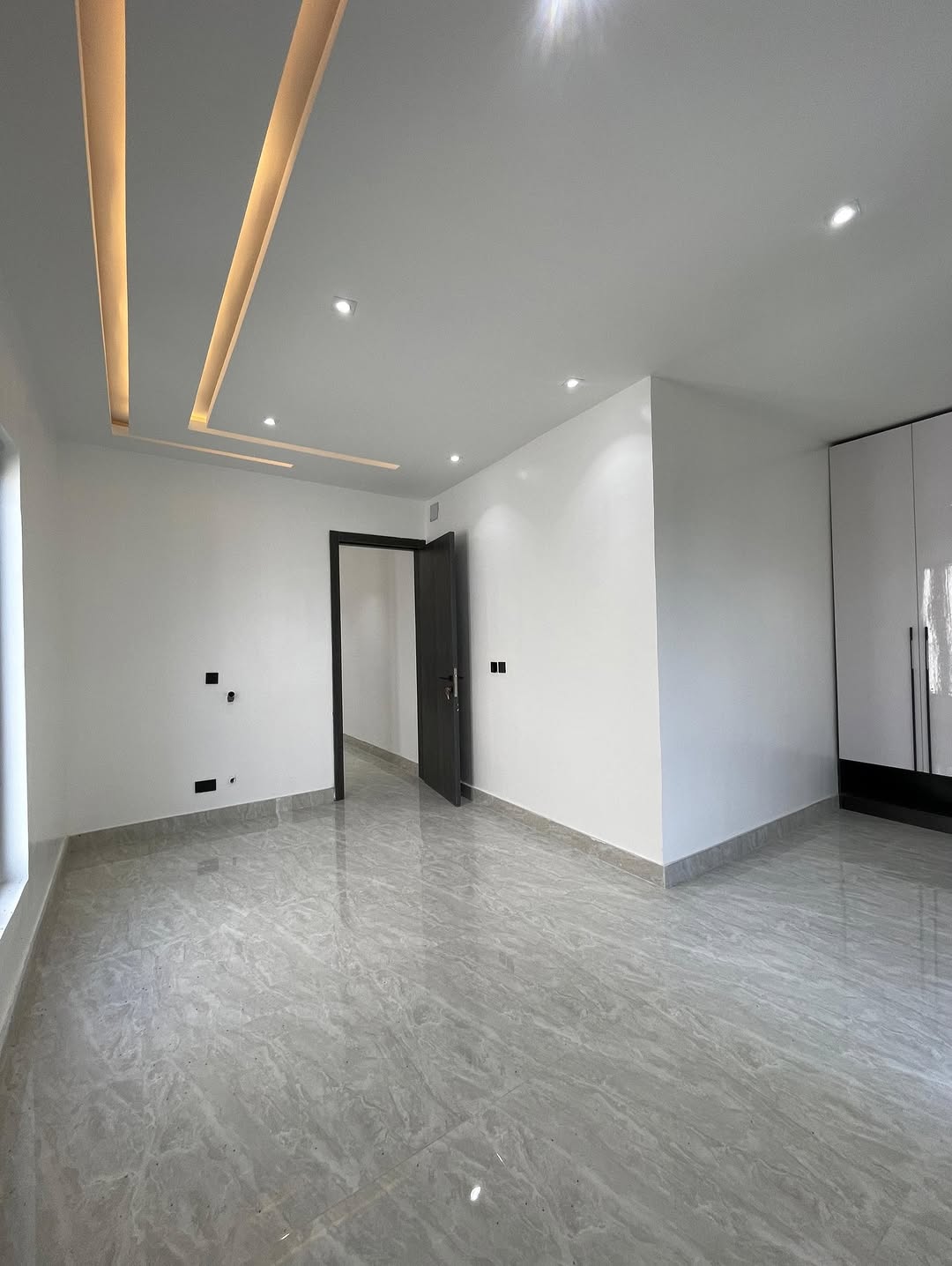 Your Lekki Oasis Awaits: 5-Bed Duplex with Pool & Cinema