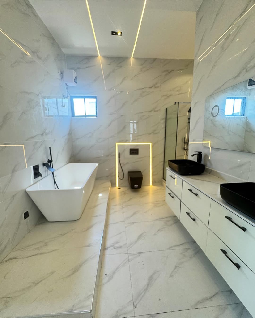 Dream 5-Bed Duplex with Pool & Cinema in Ikota