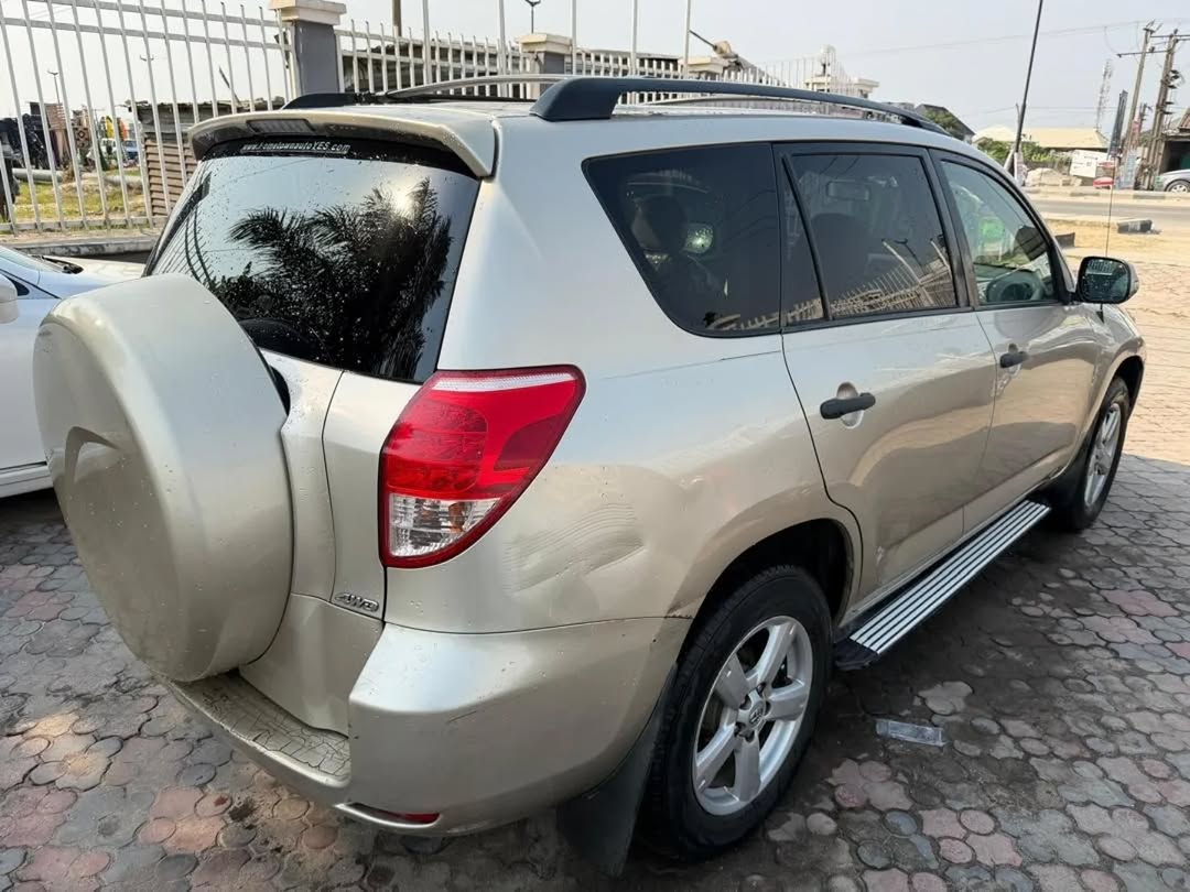 2007 RAV4: Perfect Gear, Leather & Rims. 8.9M
