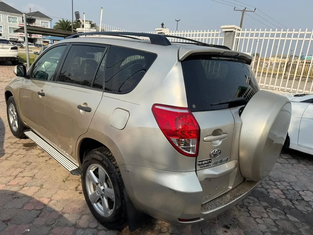 2007 RAV4: Perfect Gear, Leather & Rims. 8.9M