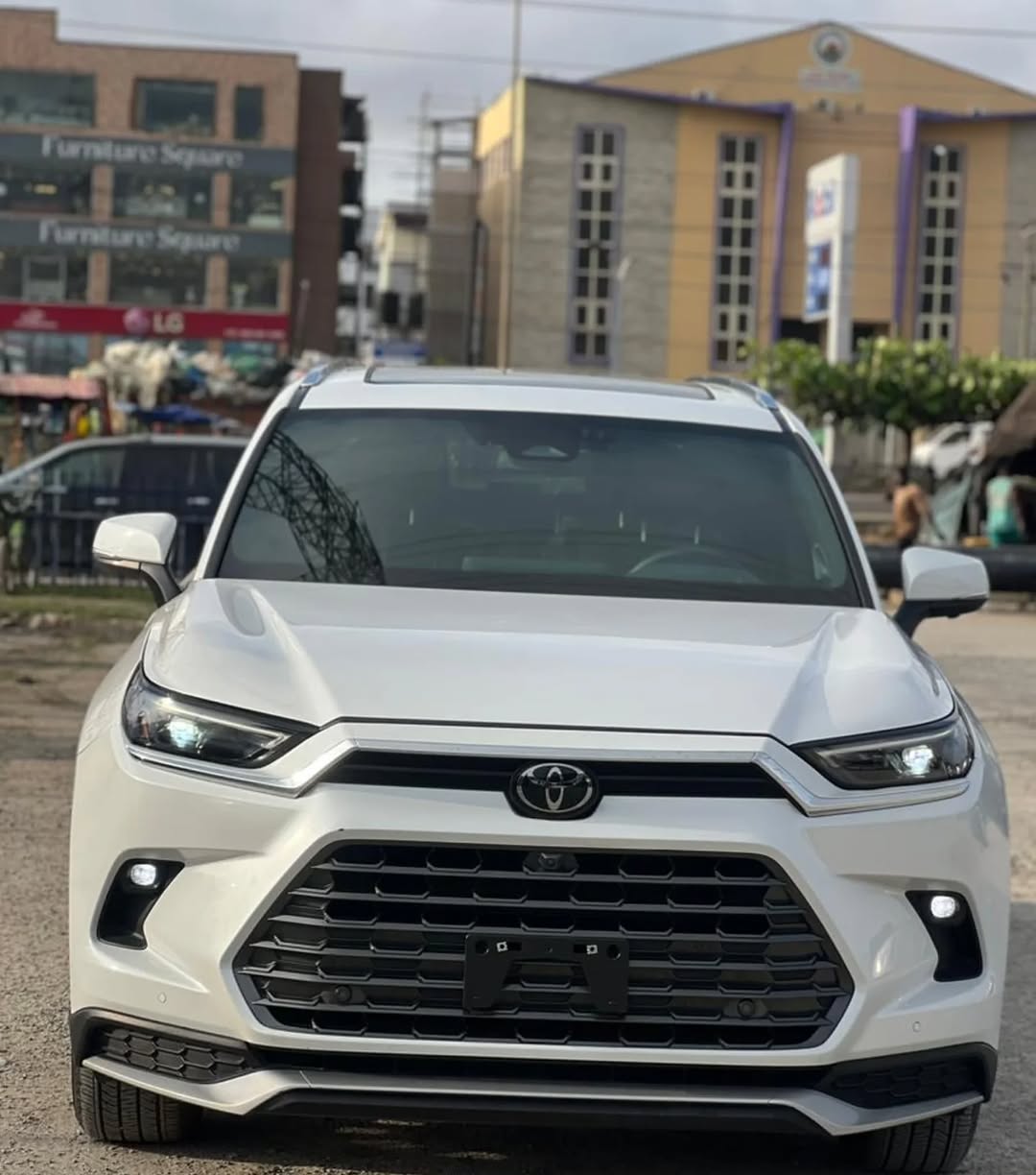 2024 Highlander Hybrid: Full Option, Zero Fault