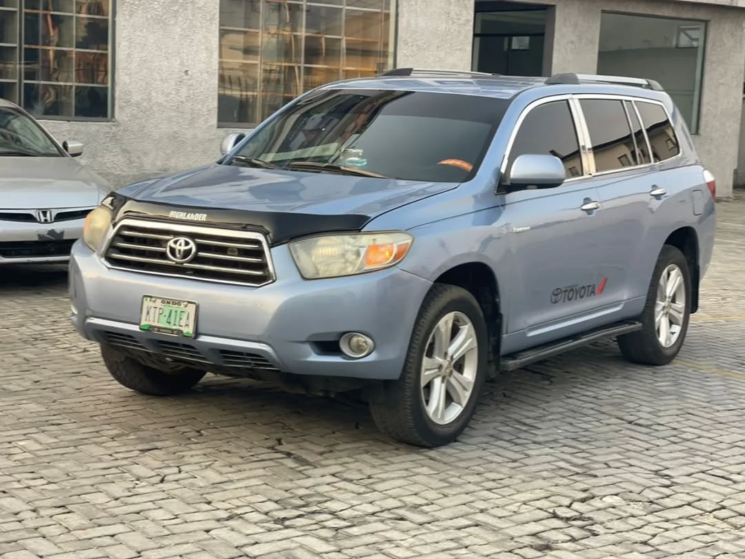 2008 Toyota Highlander Limited: Flawless & Fully Loaded