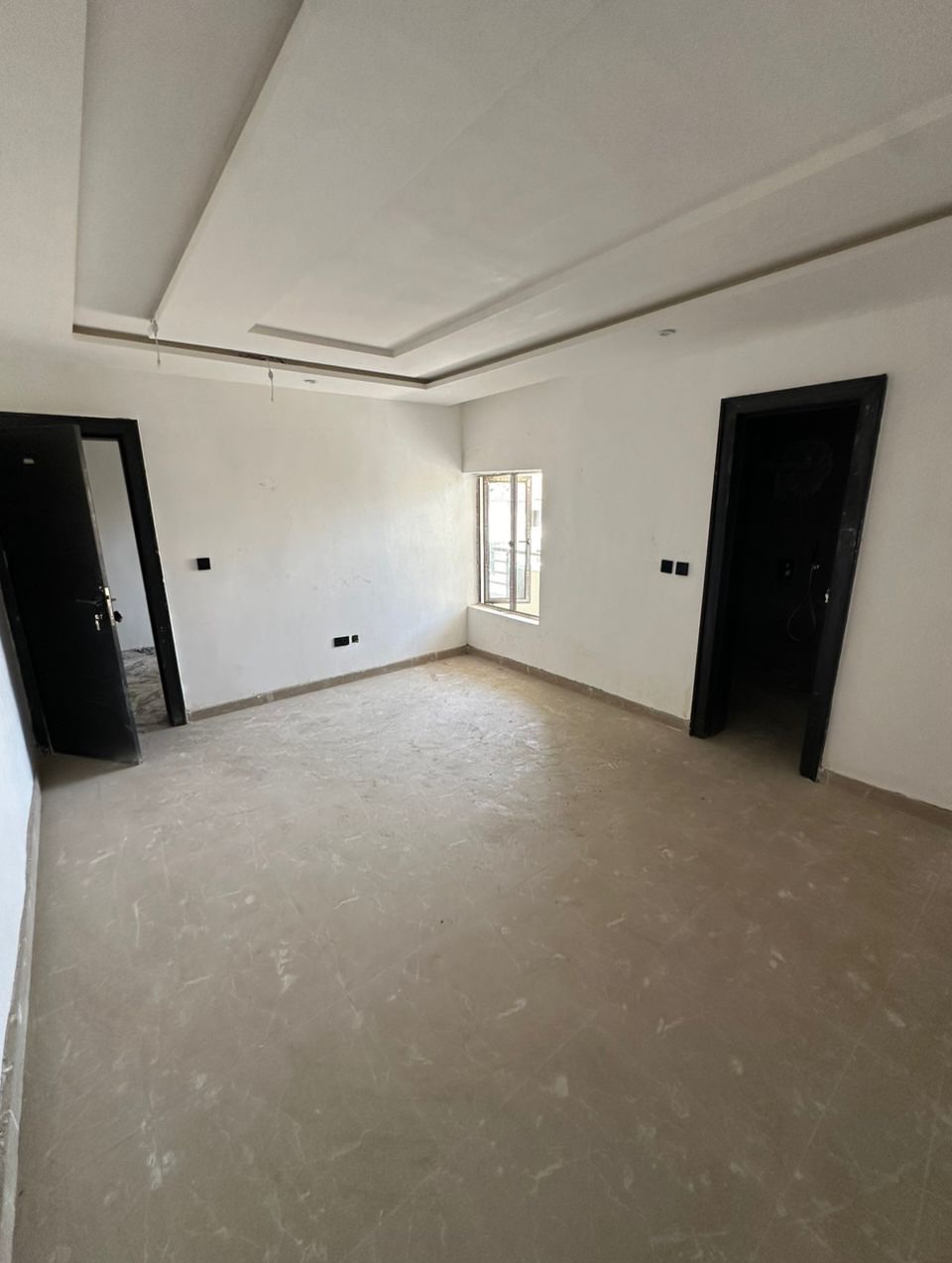 Spacious 3-Bed Terrace Duplex in Serene Idu