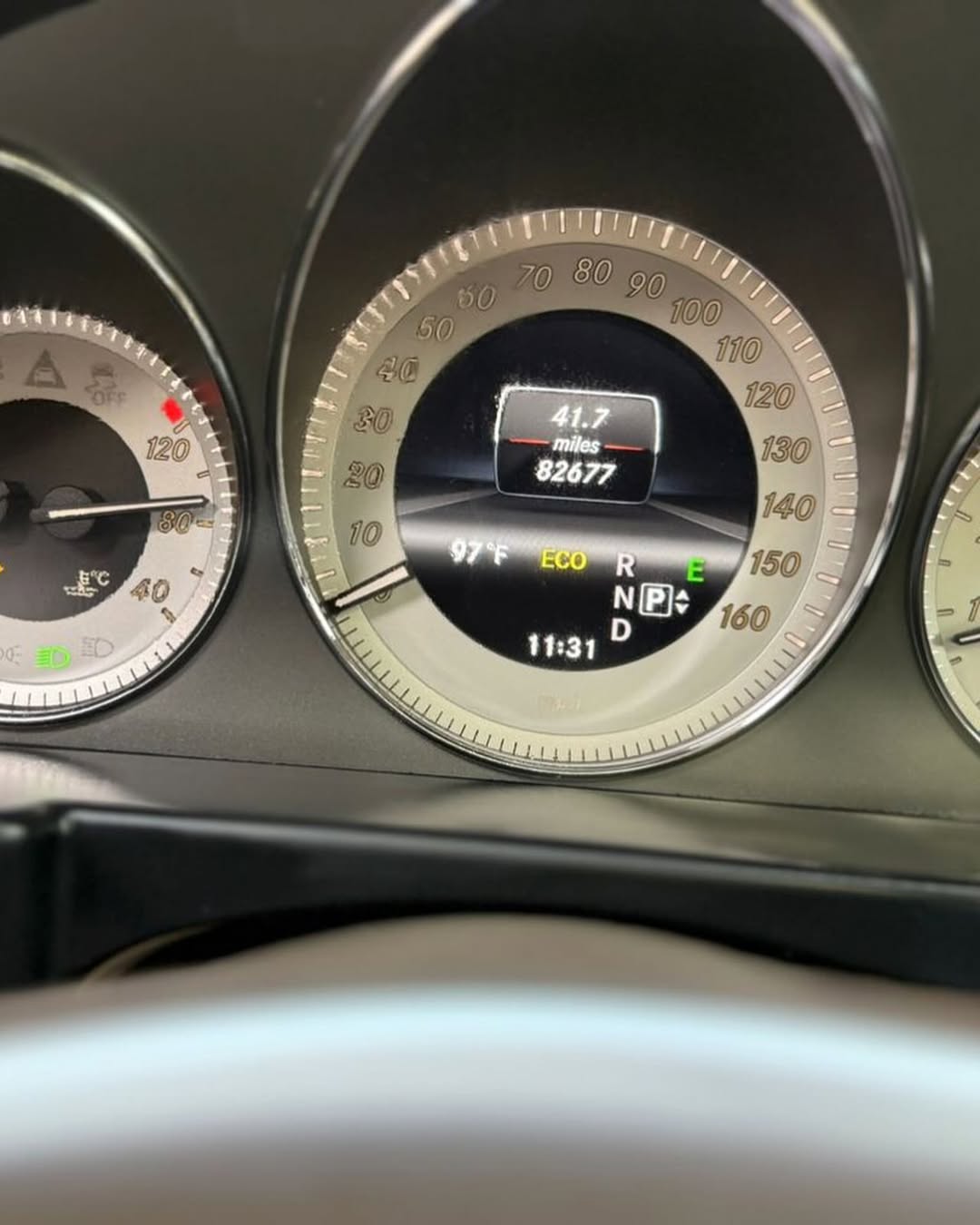 Luxury SUV: Panoramic Roof, Keyless & Full Options