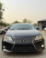 Luxury Redefined: 2014 Lexus ES350 with Premium Tech