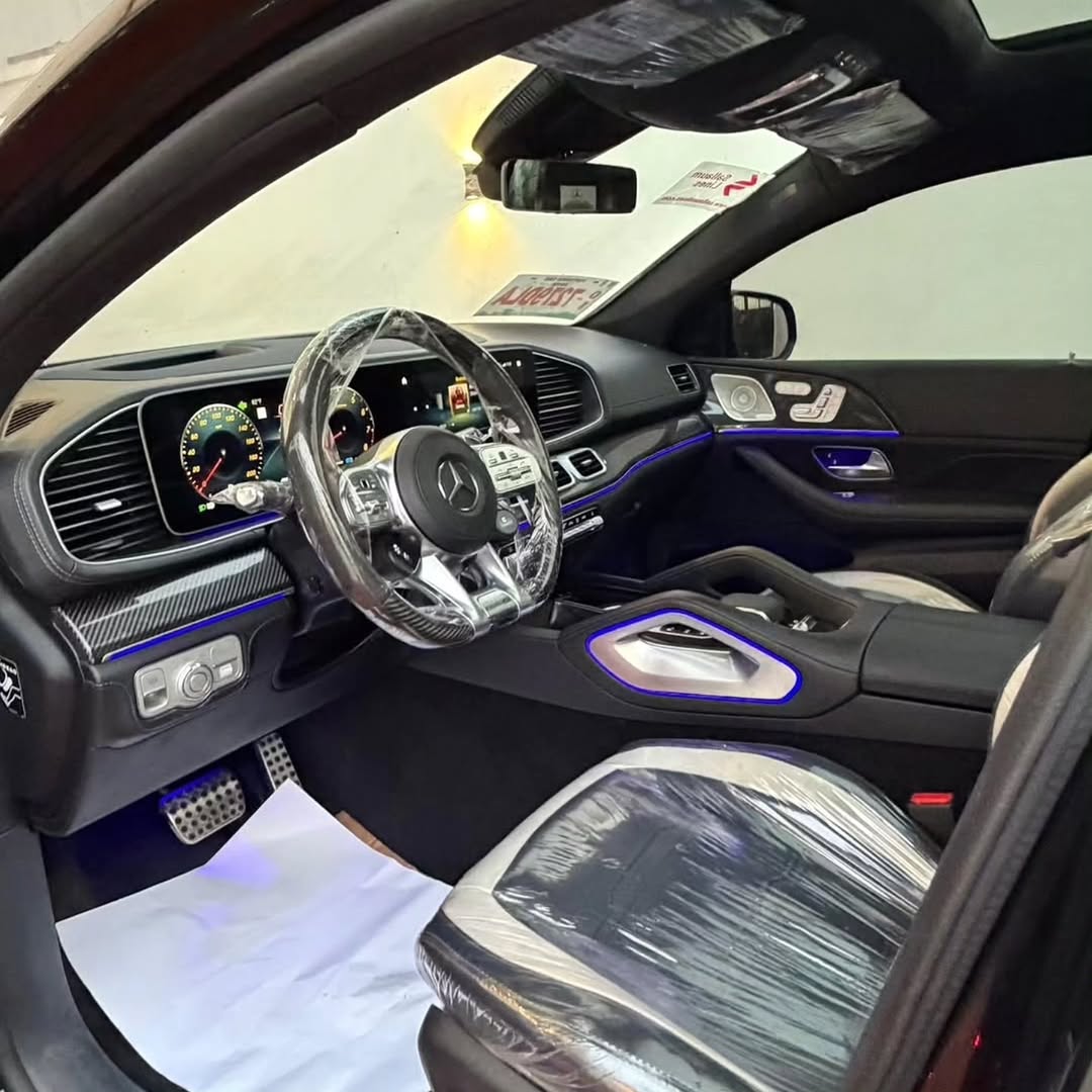 Unleash Power & Luxury: 2022 GLE 63s V8 Biturbo