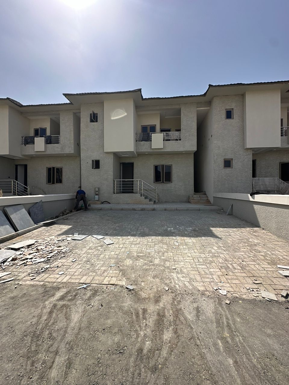 Stunning 3-Bed Duplex in Prime Idu!