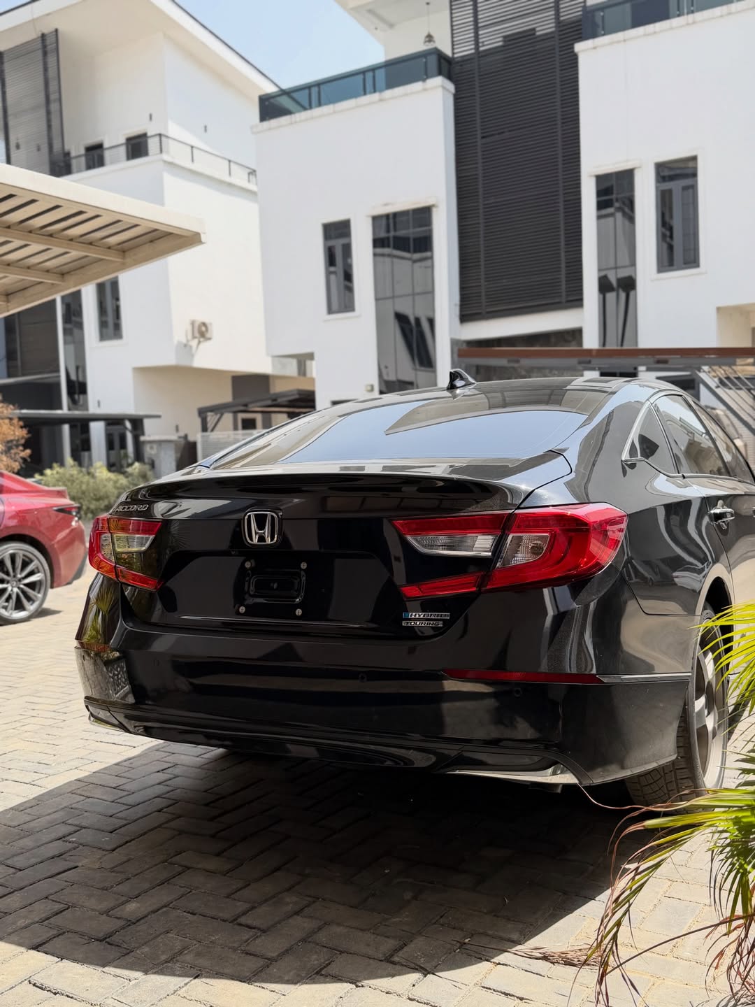 2018 Honda Accord Hybrid: Luxury Meets Fuel Savings