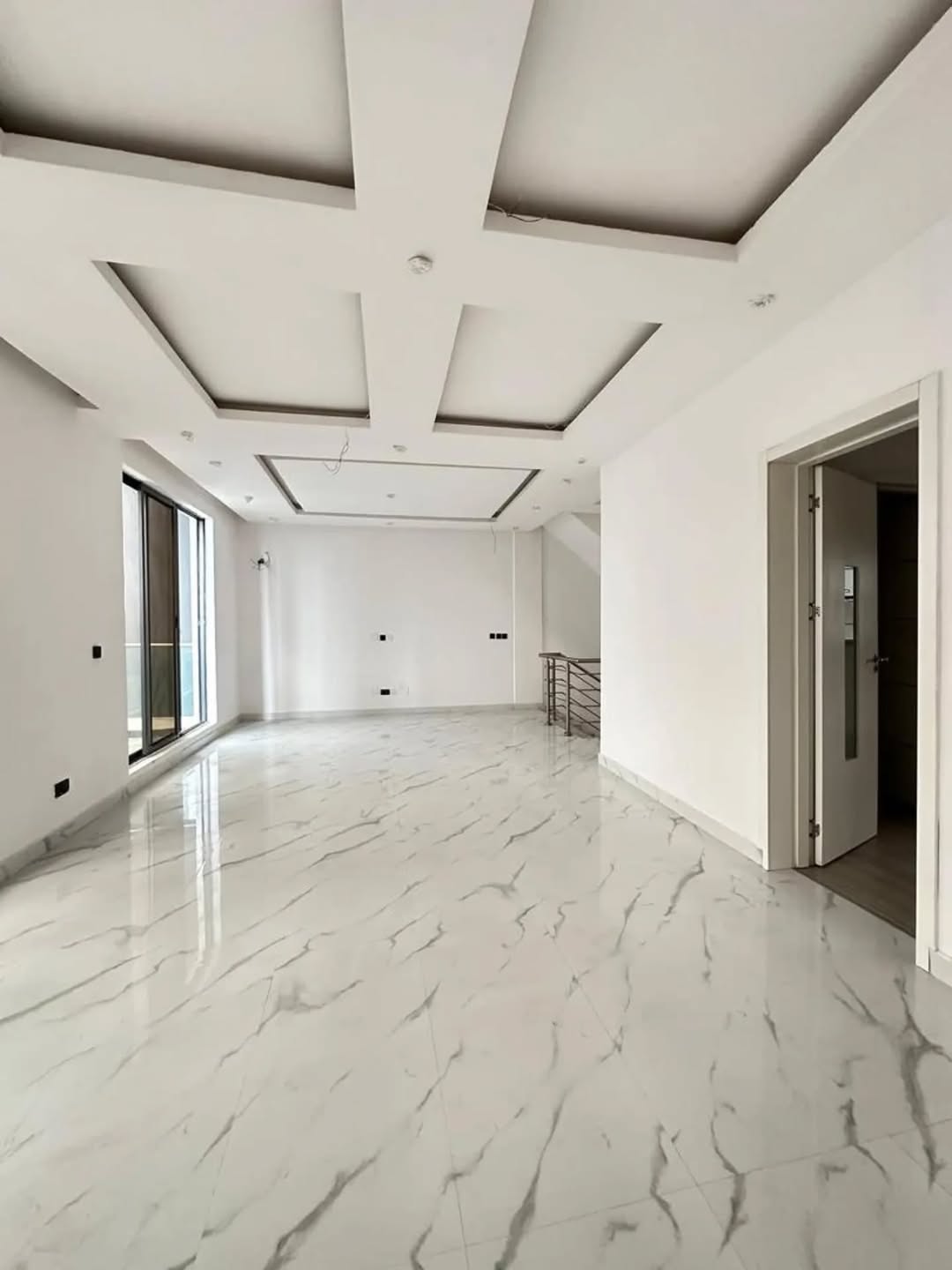 Luxury Oniru Duplex: Spacious 4BR with BQ & Balcony