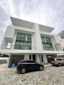 Ikoyi’s Last Luxury Estate Gem: Elevator & Pool