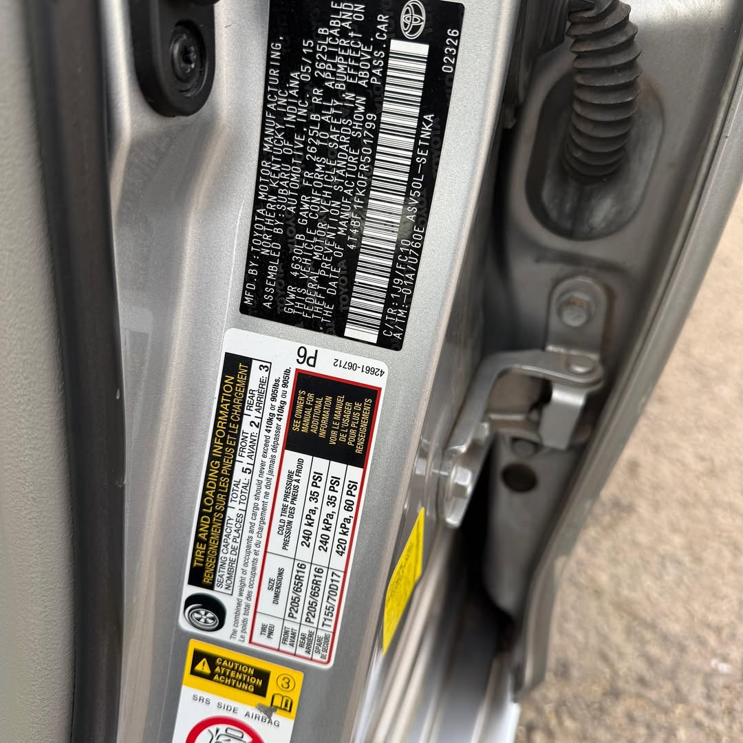 2015 Camry LE: Low Miles, Perfect, 16M