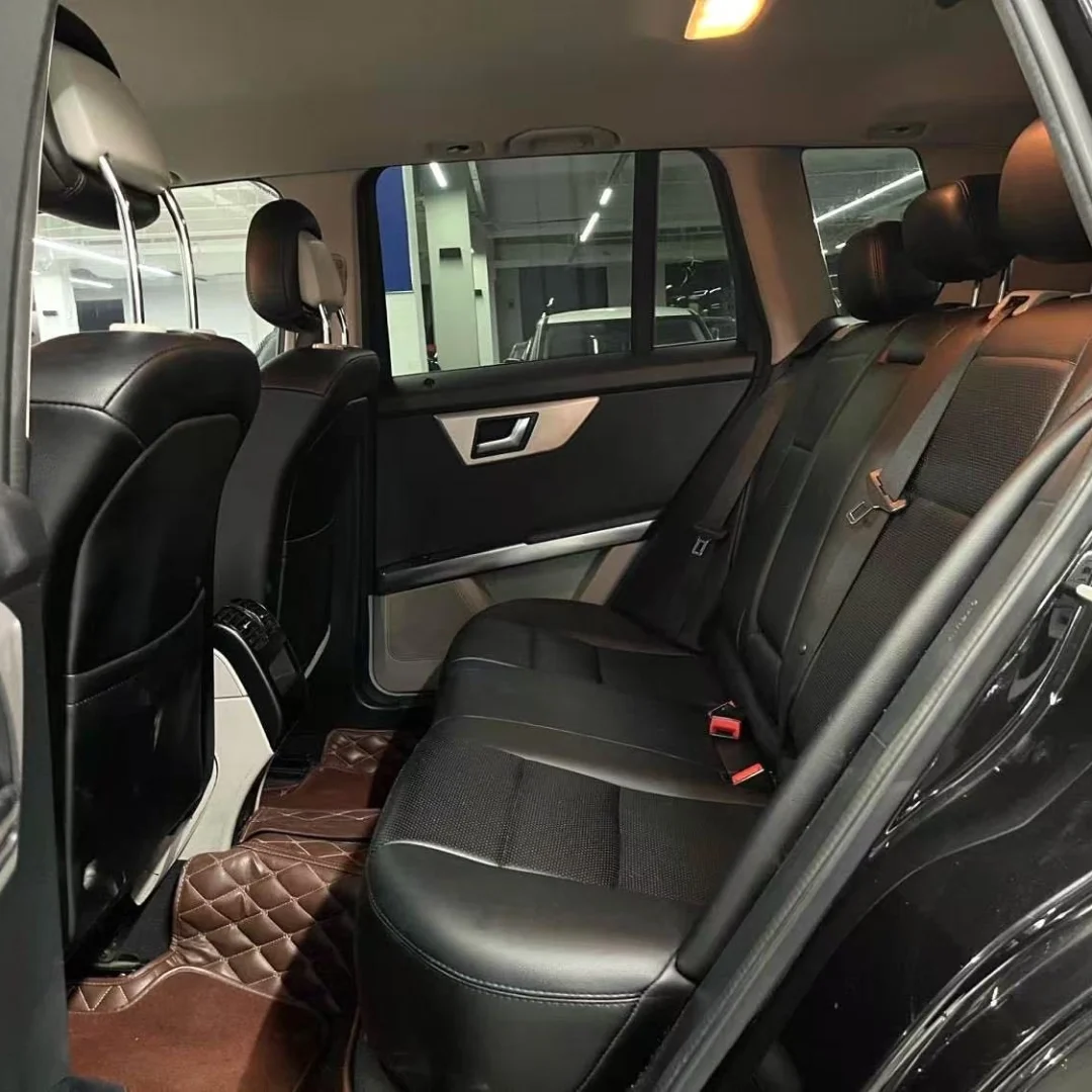 Timeless Luxury SUV: Your Mercedes Awaits