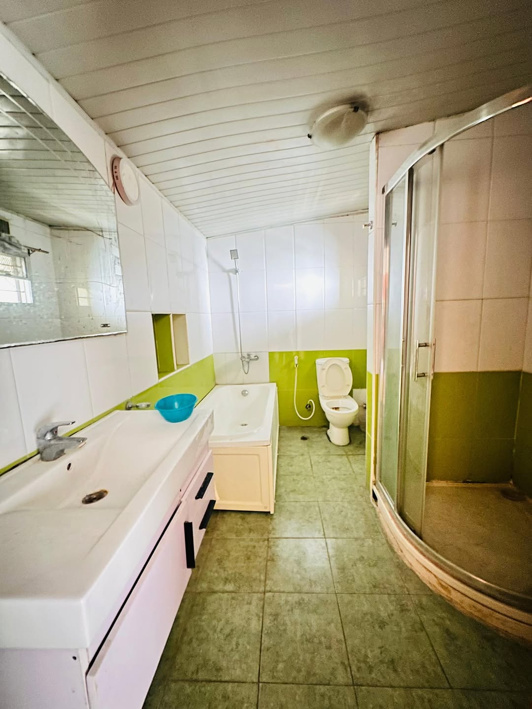 Lekki Phase 1: Spacious 4-Bed Duplex with Serenity & BQ