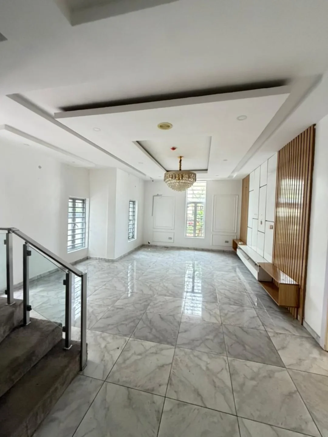 Opulent 5-Bed Duplex with Resort-Style Pool in Lekki