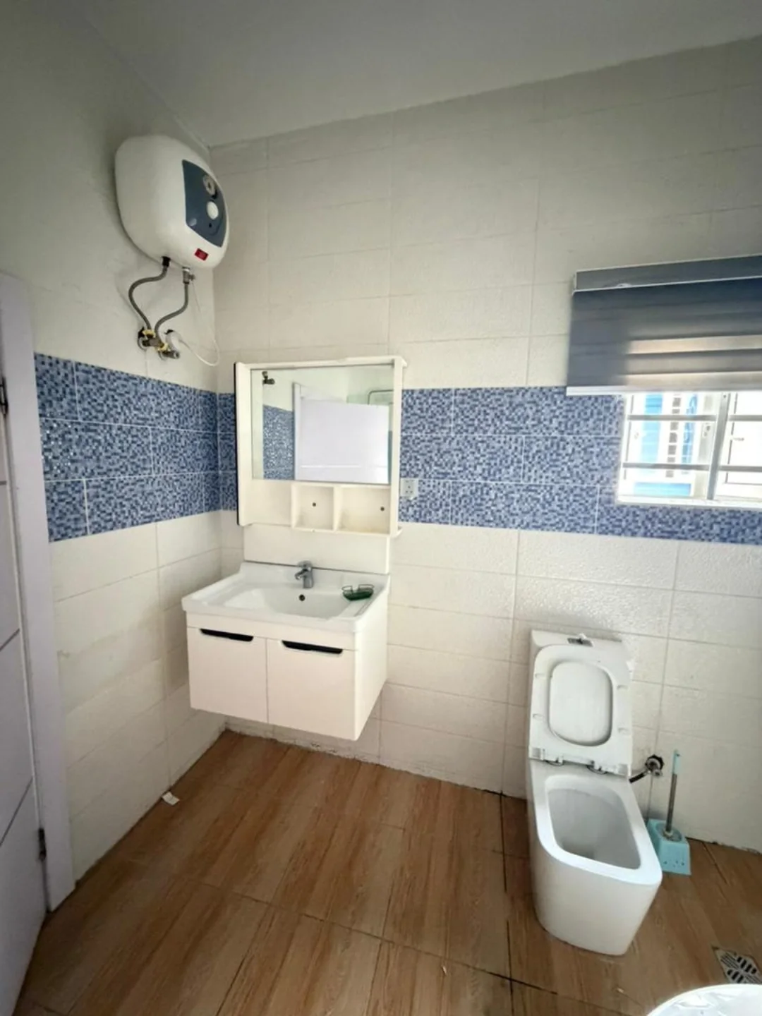 Opulent 5-Bed Duplex with Resort-Style Pool in Lekki