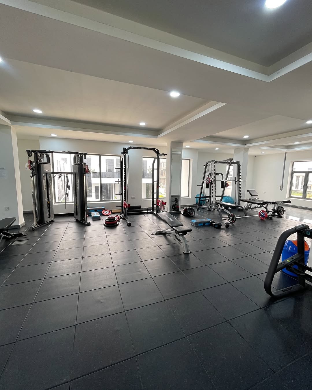 Ultimate 5-Bed Cinema & Pool Estate in Lekki