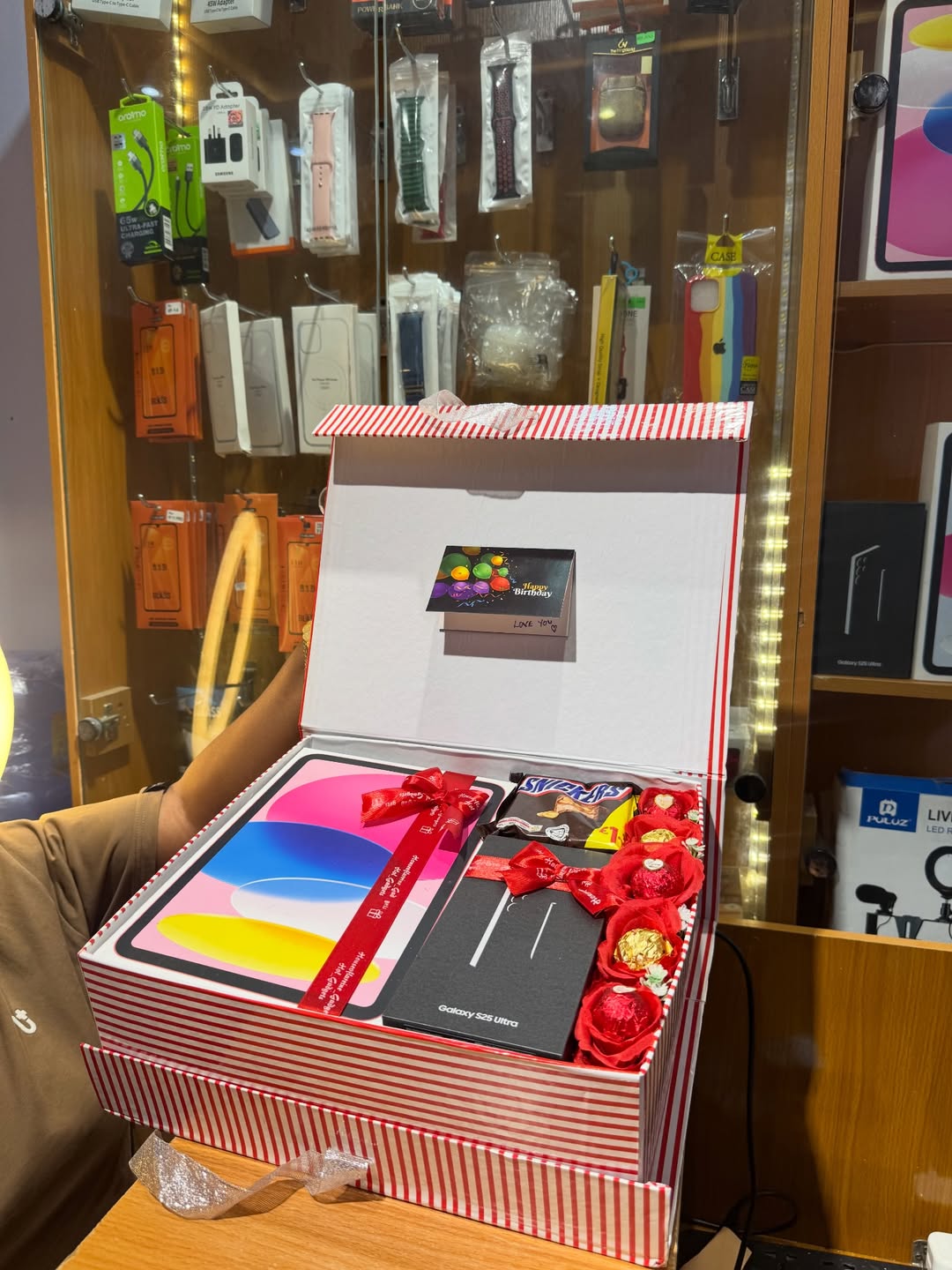 Tech Treasures for Valentine’s Heartfelt Surprises