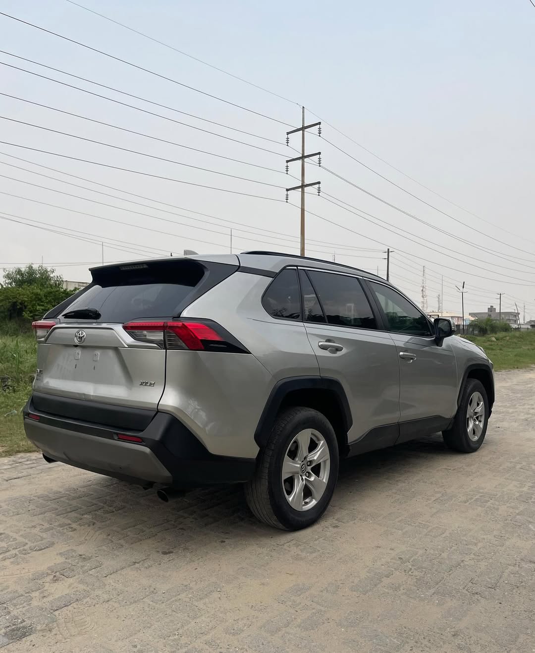 2019 Toyota RAV4 XLE AWD: Sunroof & Tech, 45M Naira