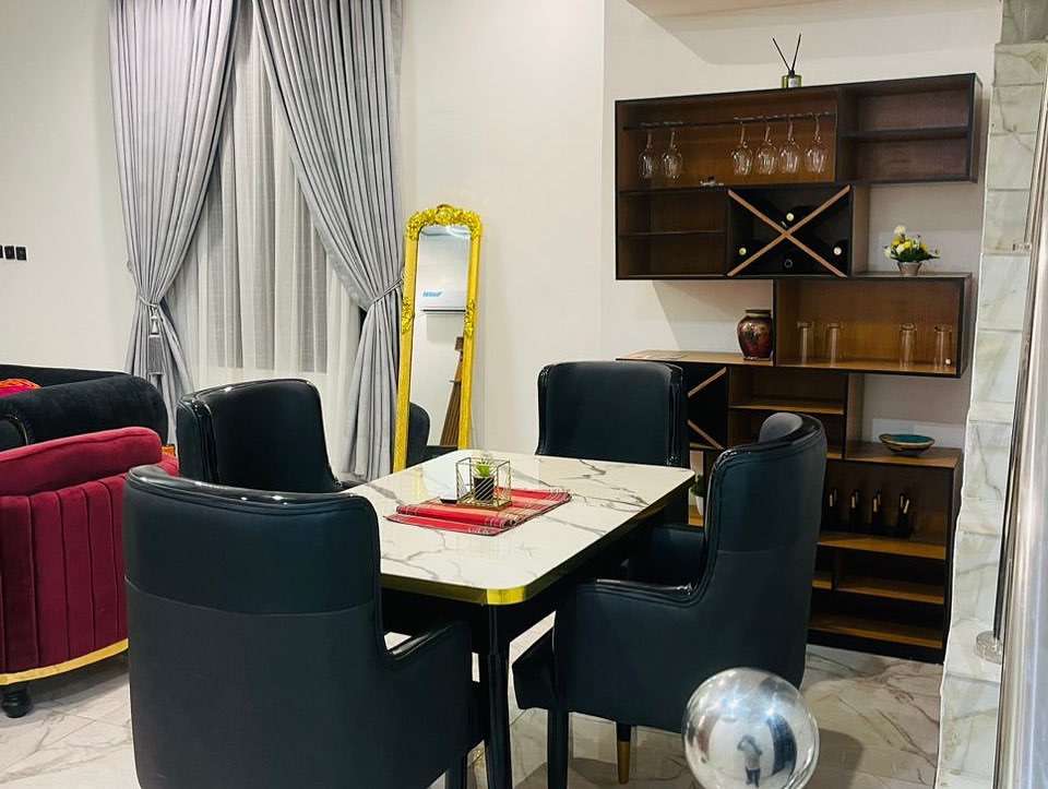 Ikeja’s Ultimate 4-Bed Duplex: Pool, Gym & Elite Amenities