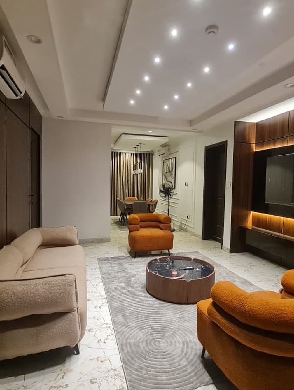 Elegant 3-Bedroom Haven with Gym & Netflix in Anthony