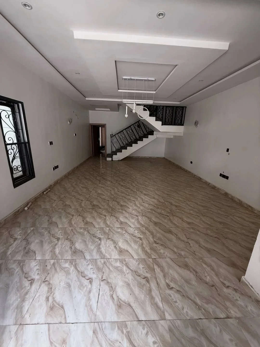 Elegant 4-Bedroom Terrace Duplex with BQ in Gwarimpa