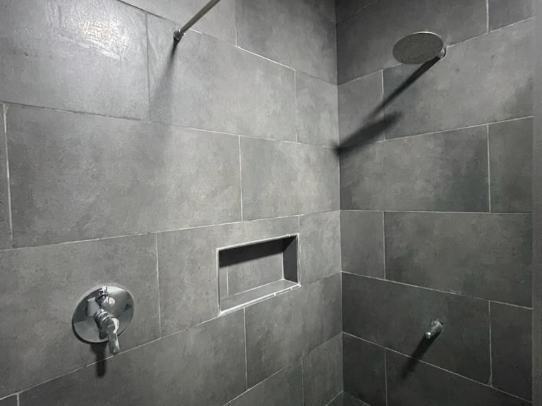 Bayview Elegance: Pool, Gym & Lagos Luxury