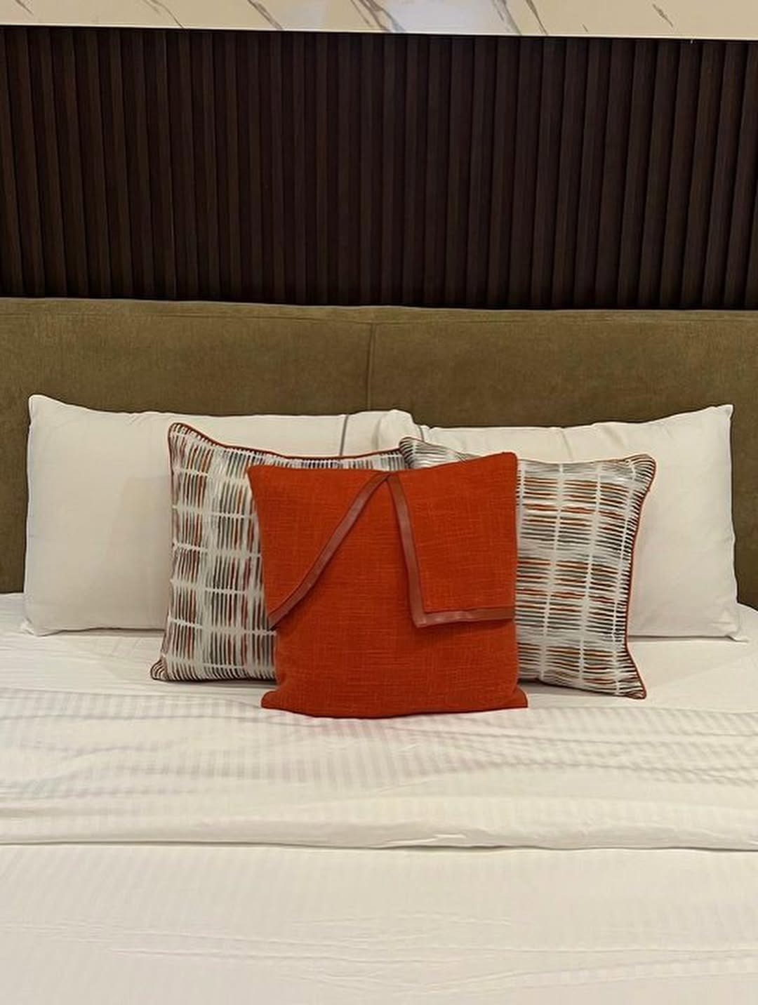 Live in Elegance: Alpha’s Open-Plan Haven