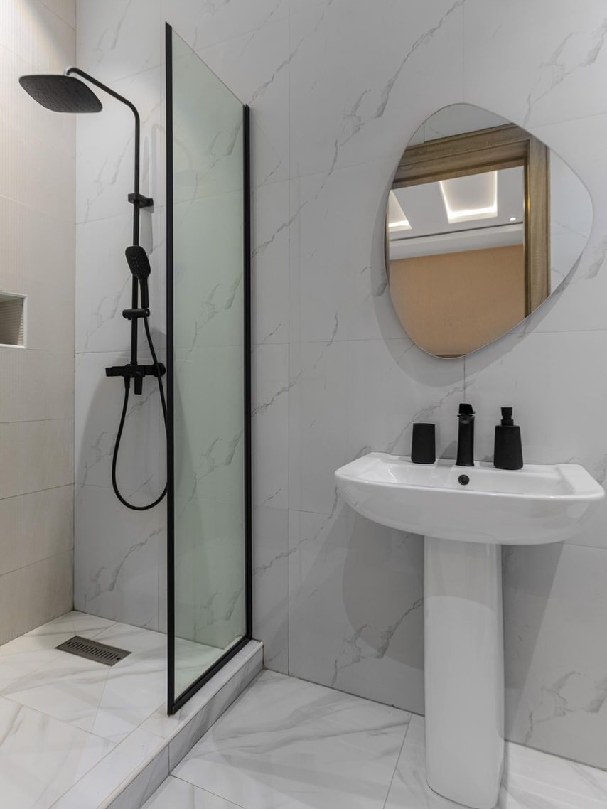 Live in Elegance: Alpha’s Open-Plan Haven
