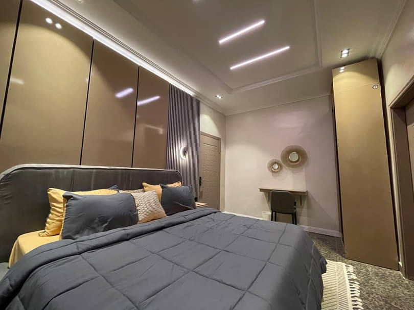 Lekki Phase 1 Oasis: Your All-Inclusive 1BR Retreat