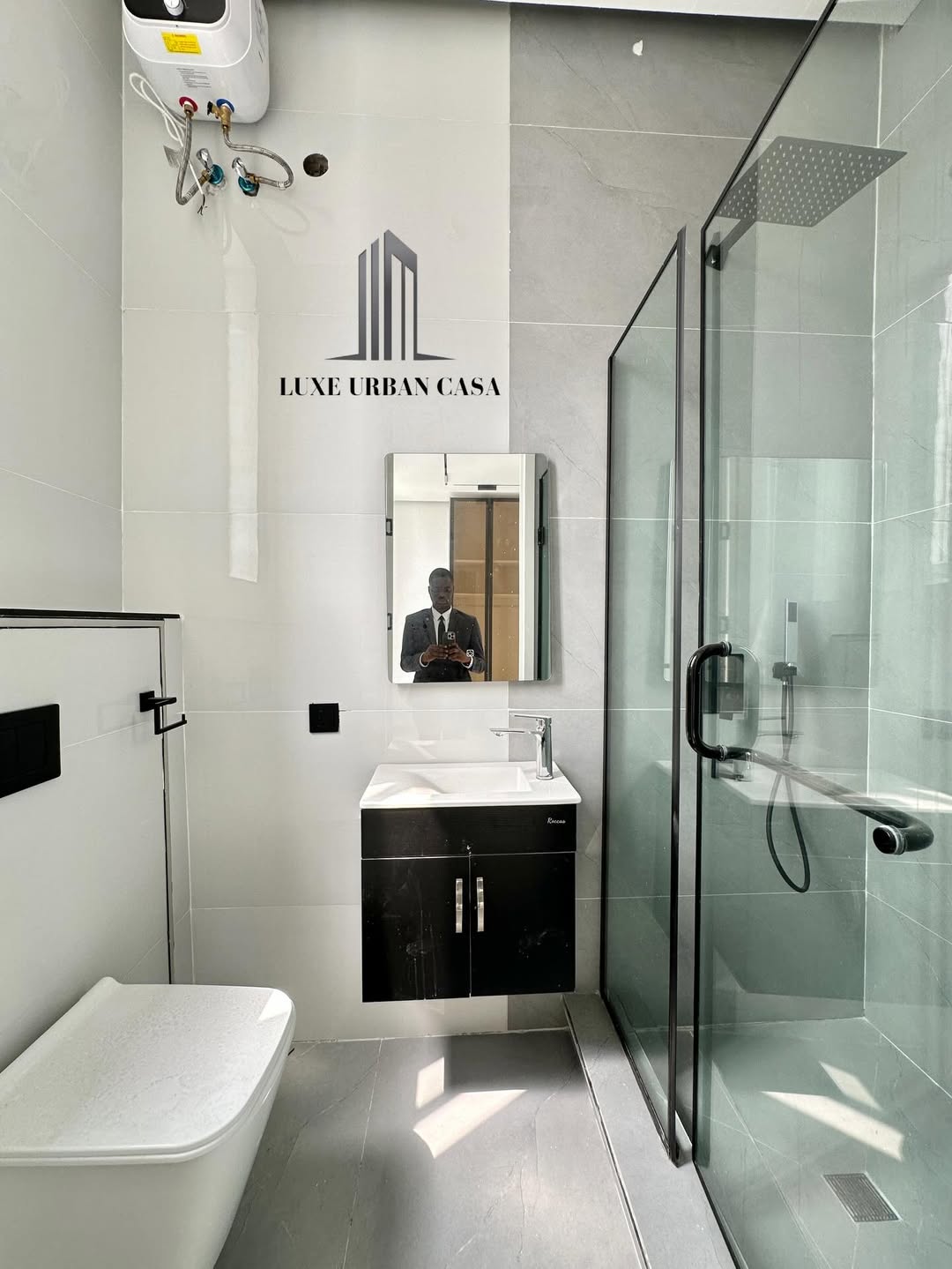 Chevron’s Premier 5-Bedroom Estate with Resort-Style Pool