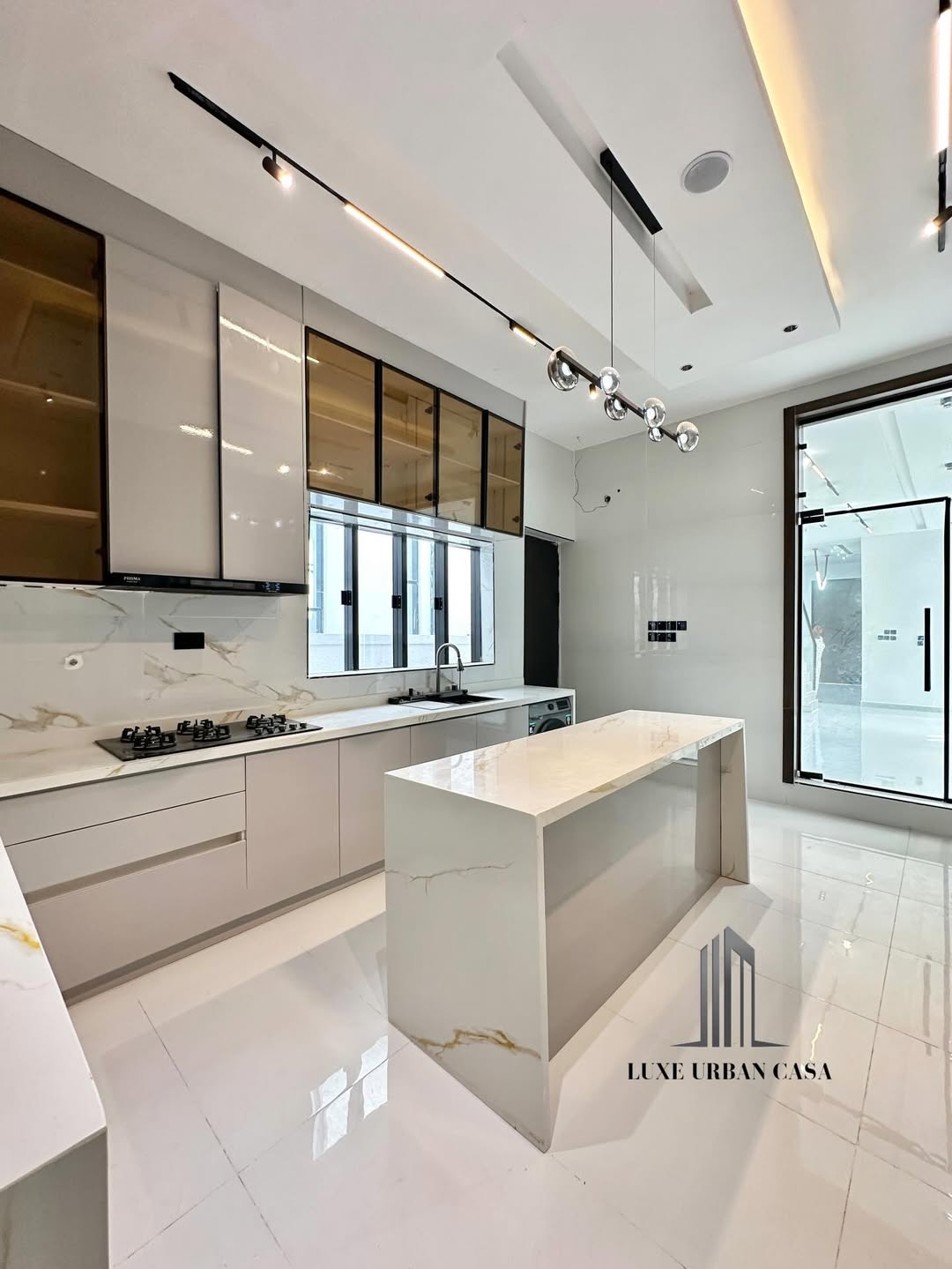 Chevron’s Premier 5-Bedroom Estate with Resort-Style Pool