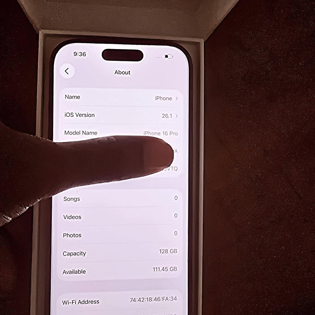 iPhone 16 Pro: Open-Box Beauty with 128GB & Free Gift!