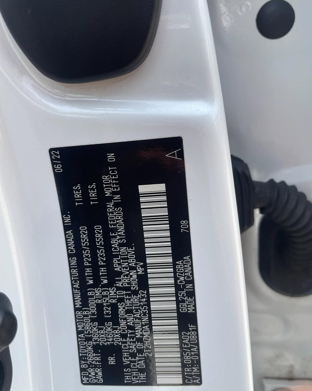 Luxury 2022 Lexus RX350: Sunroof & Safety Tech