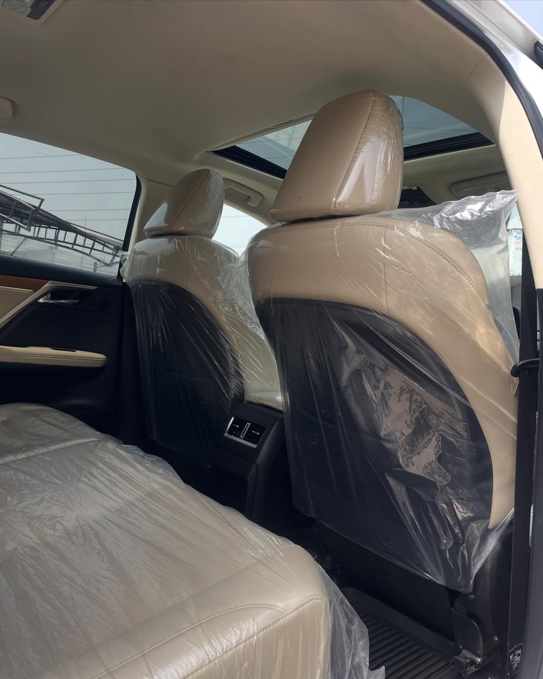 Luxury 2022 Lexus RX350: Sunroof & Safety Tech