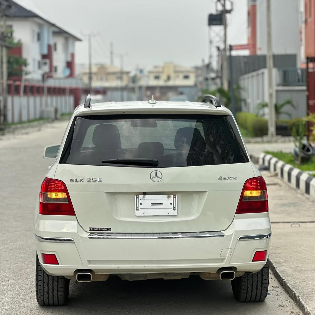 Luxury SUV: 2012 Mercedes GLK350