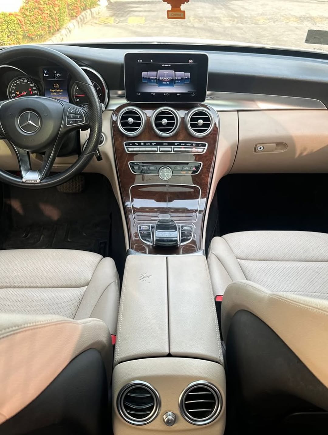 2015 Mercedes C400: Flawless Luxury, Ready for Lekki