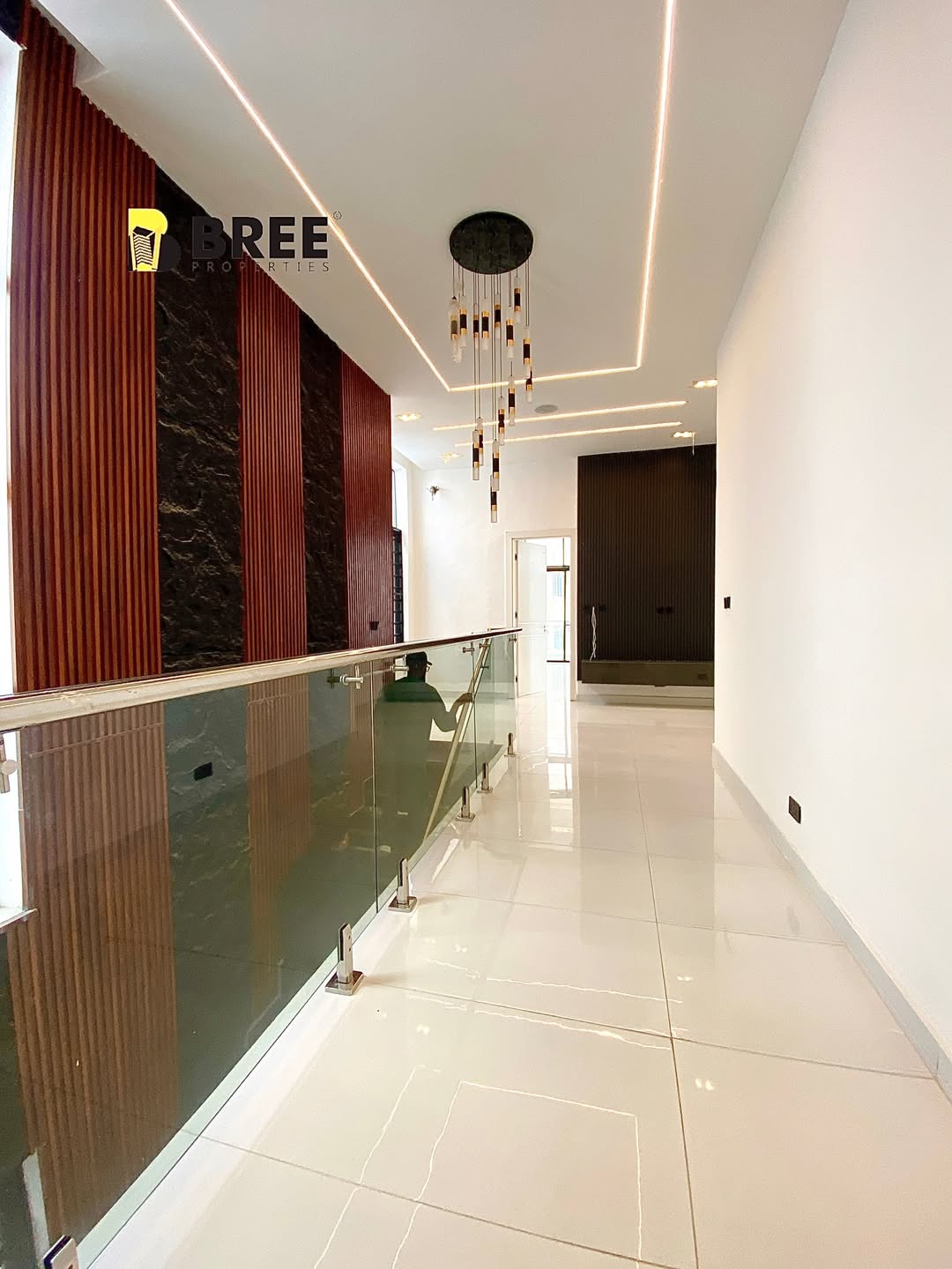 Elegant 5-Bedroom Haven with Pool in Prime Chevron Estate