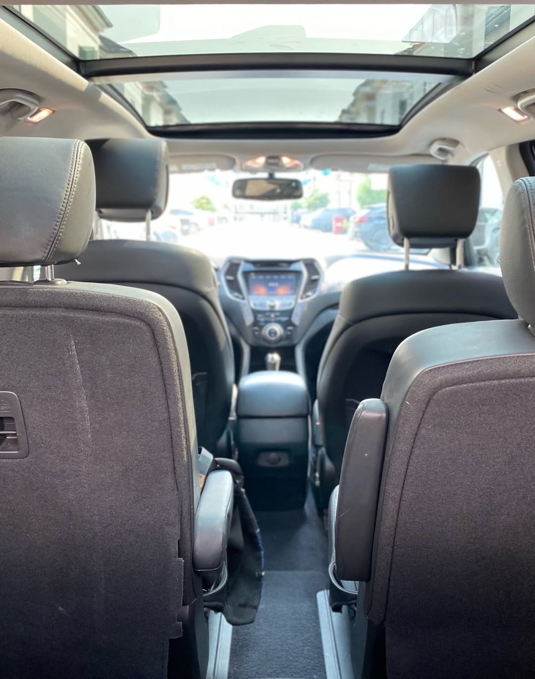 2015 Hyundai Santa Fe Ultimate: Pristine & Loaded