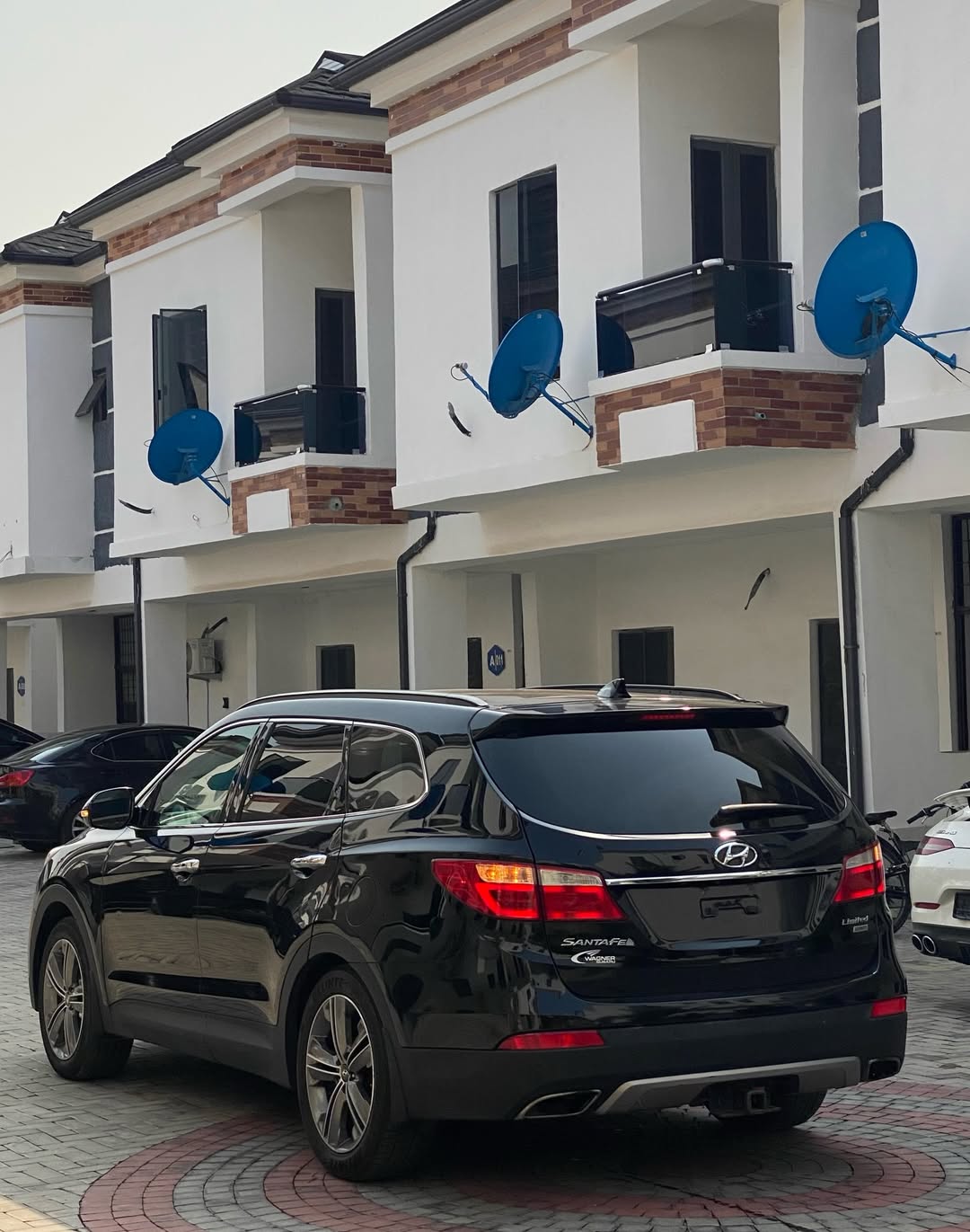 2015 Hyundai Santa Fe Ultimate: Pristine & Loaded