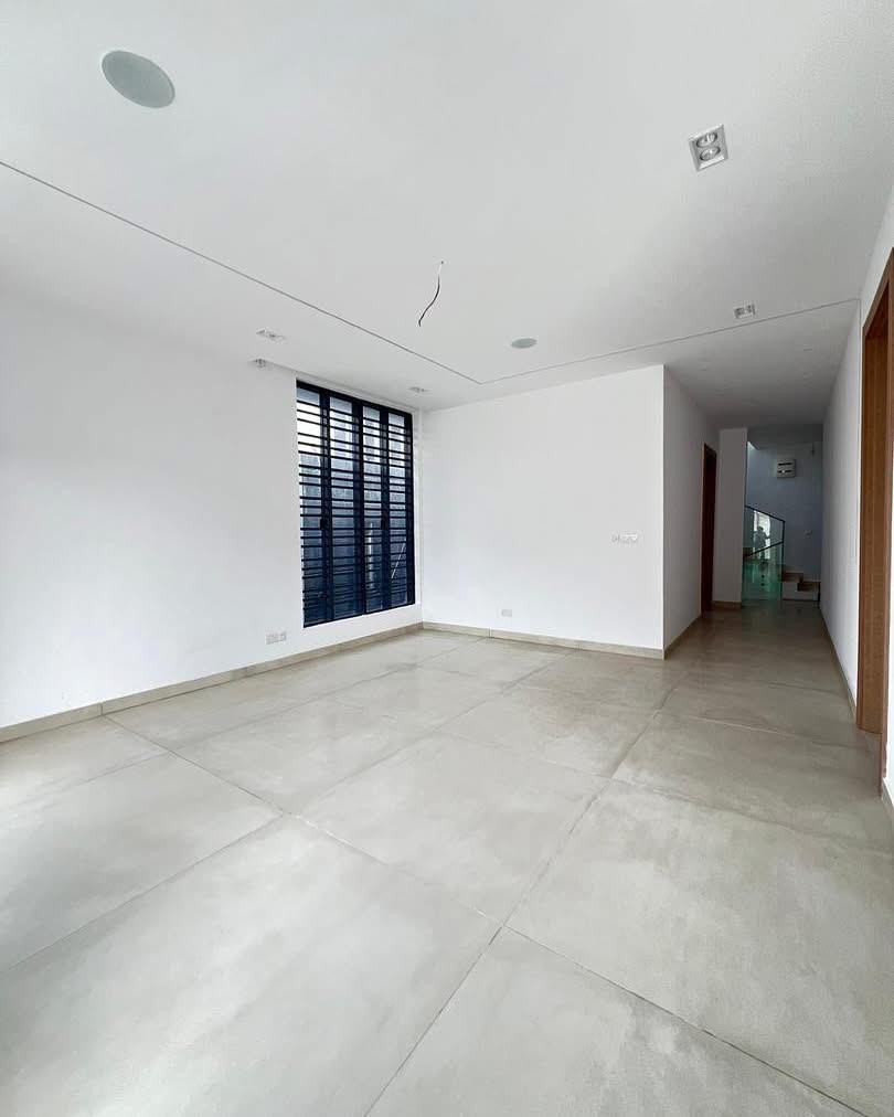 Lekki’s Ultimate 5-Bedroom Haven with Cinema & Pool