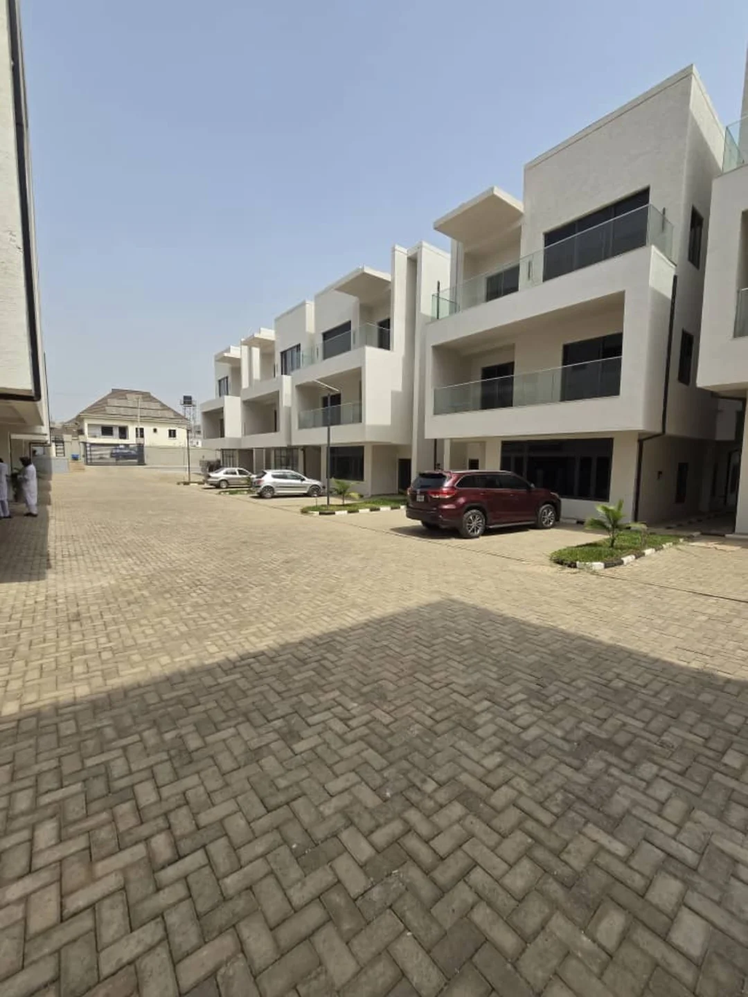 Spacious 4-Bed Ensuite Duplex with BQ in Guzape